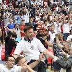 fans inggris merayakan kemenangan dalam pertandingan babak 16 besar piala eropa 2020 antara inggris dan jerman di stadion wemb 1 169