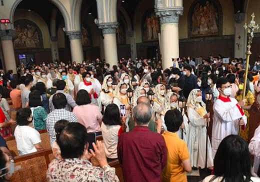 Misa di Gereja Katedral Jakarta