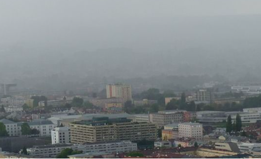 Kualitas udara Kota Tangsel tidak sehat.