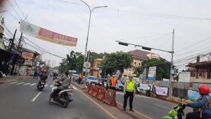 Uji coba lampu merah