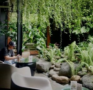 Cafe outdoor di Bintaro 