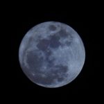 Fenomena Blue Moon terjadi pada akhir bulan Agustus