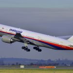 lokasi terakhir pesawat Malaysia Airlines MH370 diduga berada sekitar 1.560 kilometer di sebelah barat Perth, Australia.