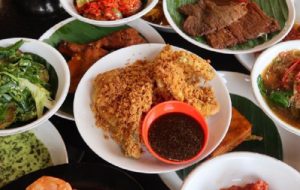 Rekomendasi restoran padang di Tangerang Selatan