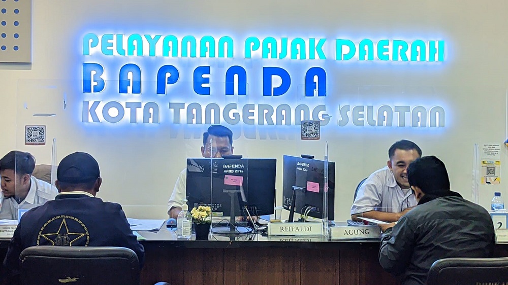 Pelayanan pajak daerah di kantor Bapenda Tangsel
