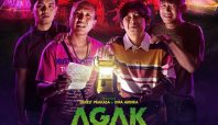 Poster film Agak Laen
