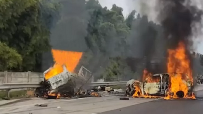 kecelakaan maut di tol Jakarta-Cikampek KM 58