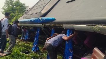 korban kecelakaan bus di Tol Tangerang-Merak