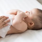 Tisu basah aman untuk bayi