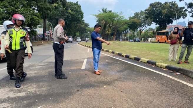 olah TKP tersungkurnya pelaku curanmor di jalan BSD Grand Boulevard