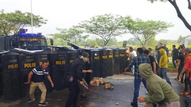 Polres Tangsel melakukan simulasi Sispamkota