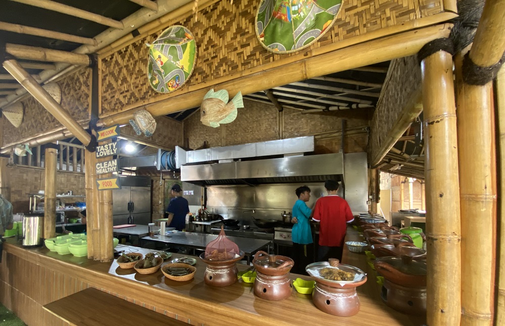 resto keluarga di tangsel