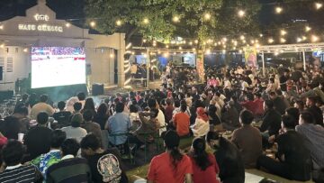 nobar indonesia vs australia di kafe omblek