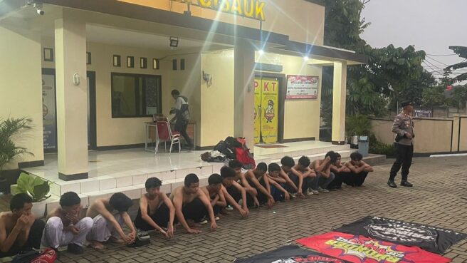 polsek cisauk menangkap pelajar hendak tawuran