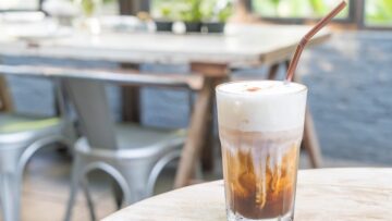 bahaya minum es kopi setiap hari