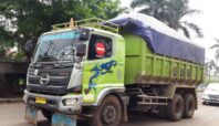 Pos pantau truk tanah di Kabupaten Tangerang