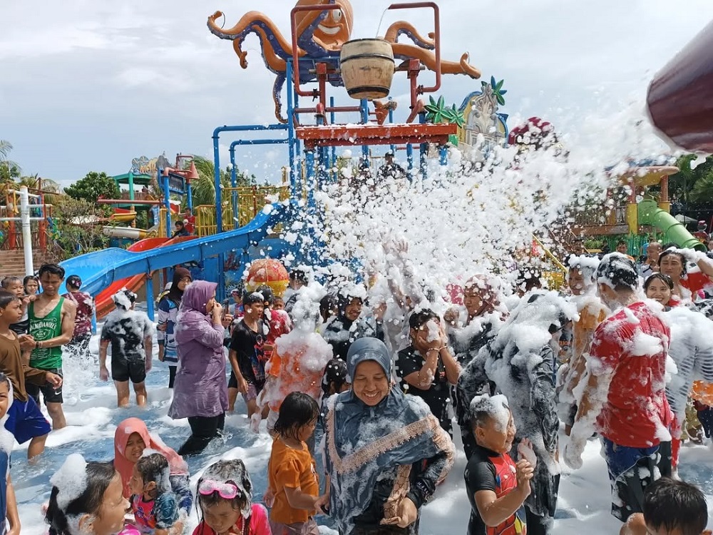 kolam renang di tangerang