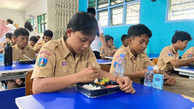 makan bergizi gratis di tangsel