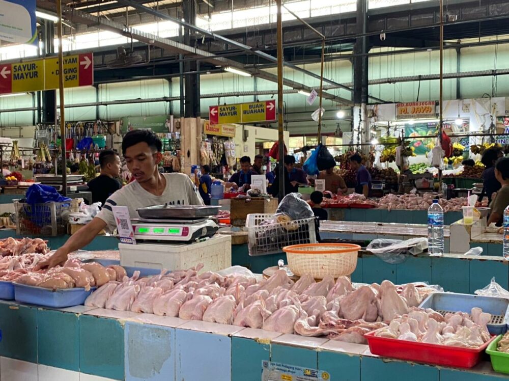 Pemkot Tangsel pastikan stok komoditi aman