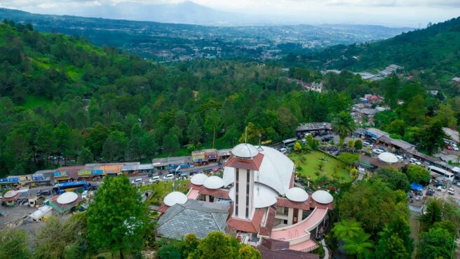 jalur alternatif di puncak