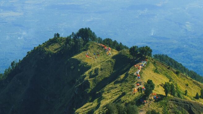 pendakian gunung tutup saat nataru