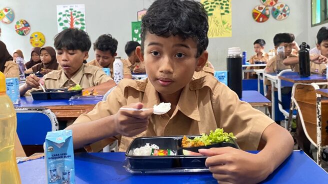 MAKAN BERGIZI GRATIS