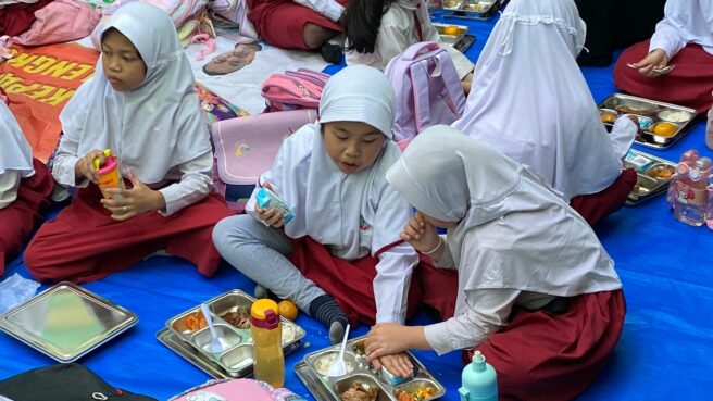 Makan bergizi gratis di Tangsel