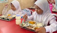 makan bergizi gratis pada sekolah di Ciputat Timur