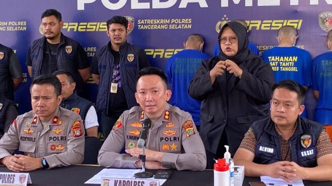 penangkapan pelaku penyiraman air keras ke polisi