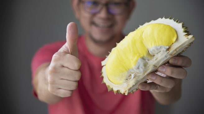 Cara makan durian