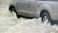 banjir tol sedyatmo arah bandara soekarno-hatta