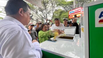 menukar minyak jelantah di alfamart