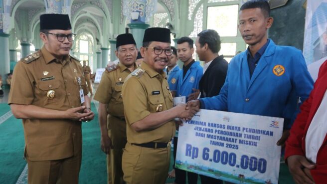 pemkot tangerang salurkan beasiswa