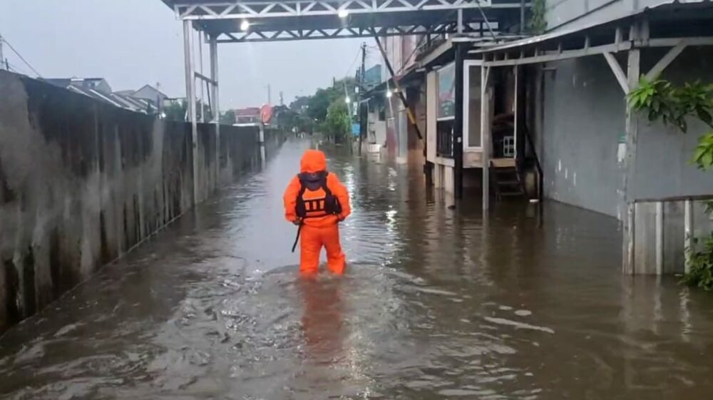 banjir di Tangsel hari Sabtu, 8 Maret 2025