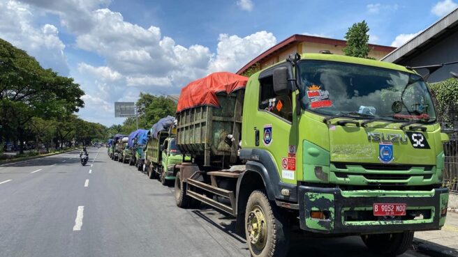 pembaruan truk pengangkut sampah di tangsel