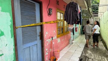 Tempat kejadian perkara pria bunuh istri di Ciputat Timur, Kota Tangsel, Selasa (17/6). Foto: Andre Pradana/Tangselife