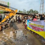Pembongkaran bangunan liar di Roxy Ciputat