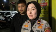 Kapolsek Pondok Aren, Kompol Anne Rose Agrippina Putri, saat menggelar konfrensi pers di Mapolsek Pondok Aren, Kamis (7/8). Foto: Andre Pradana/Tangselife