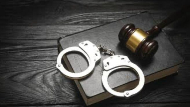 Ilustrasi pelaku pelecehan seksual terhadap anak dihukum kebiri. Foto: shutterstock