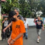 penjual kerupuk di serpong utara