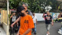 penjual kerupuk di serpong utara