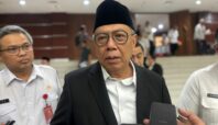 Walikota Tangsel, Benyamin Davnie, usai menghadiri rapat Paripurna DPRD Tangsel beberapa waktu lalu. Foto: Andre Pradana/Tangselife