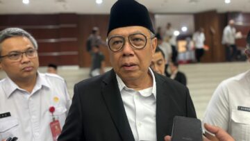 Walikota Tangsel, Benyamin Davnie, usai menghadiri rapat Paripurna DPRD Tangsel beberapa waktu lalu. Foto: Andre Pradana/Tangselife