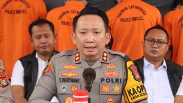 Kapolres Tangsel, AKBP Victor Daniel Henry Inkiriwang, saat memimpin press conference beberapa waktu lalu. Foto: Polres Tangsel
