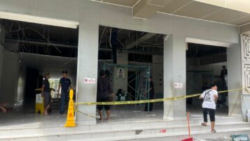 plafon Islamic Center Tangsel roboh