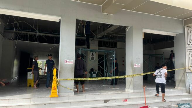 plafon Islamic Center Tangsel roboh
