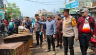 Wakil Walikota Tangsel, Pilar Saga Ichsan, saat memimpin relokasi PKL Pasar Serpong. Foto: Andre Pradana/Tangselife