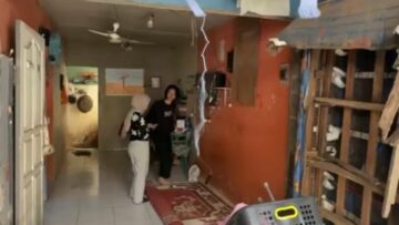 Rumah nenek di Ciputat rusak parah akibat banjir yang terjadi pada Selasa (18/11). Foto: Tangselife