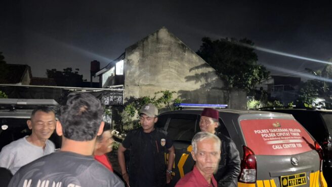 remaja bawa celurit di ciputat