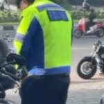 Pemuda Pakai Jaket Polantas Saat Touring Harley di Bali